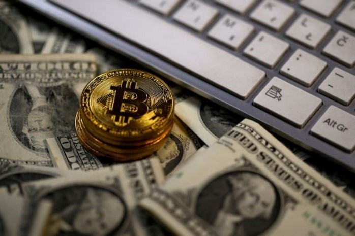 giá Bitcoin hôm nay 3/8 cao nhất trong ngày là 7.701 USD/Bitcoin